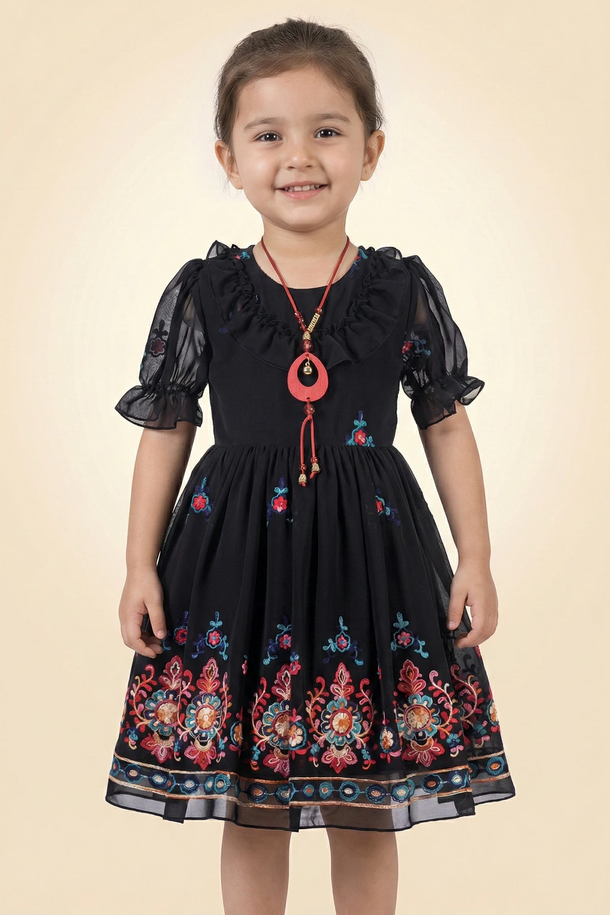 Nakışlı ve Kolyeli Kız Çocuk Elbise (6-12 Yaş)